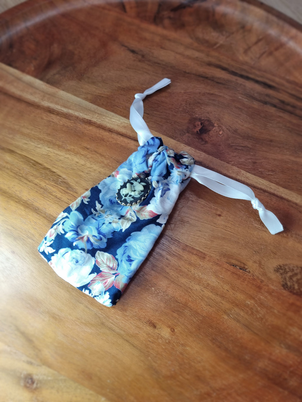 Small Trinket Bag - Blue Floral with Cameo Style Pendant